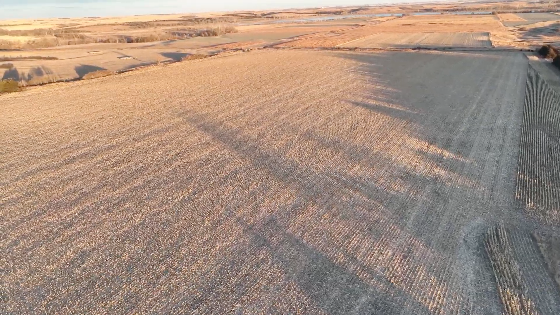 Tract 3. 641.4 +/- Acres in KS & 497.14 +/- Acres in NE